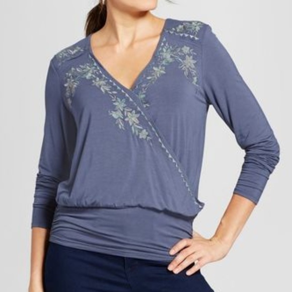 New KNOX ROSE Embroidered V-Neck Banded Top [D4] - Picture 4 of 8